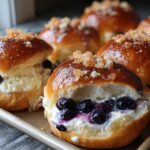 blueberry cheesecake buns